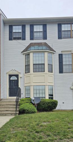 Photo of 100 Colonial Ct, Galloway Township NJ