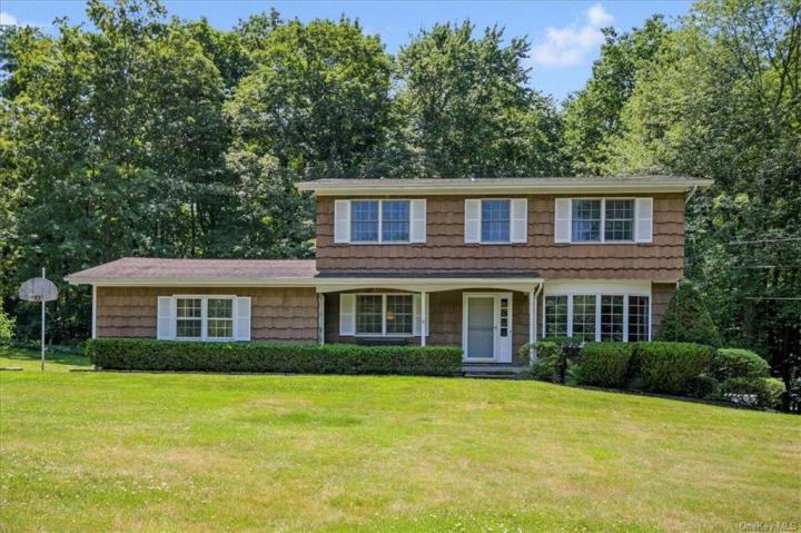 Photo of 19 Richard Somers Road, Somers NY